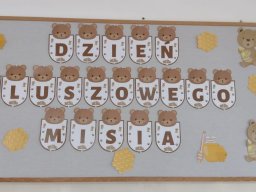 Rok szkolny 2023-2024 - 100 - Dzien pluszowego misia